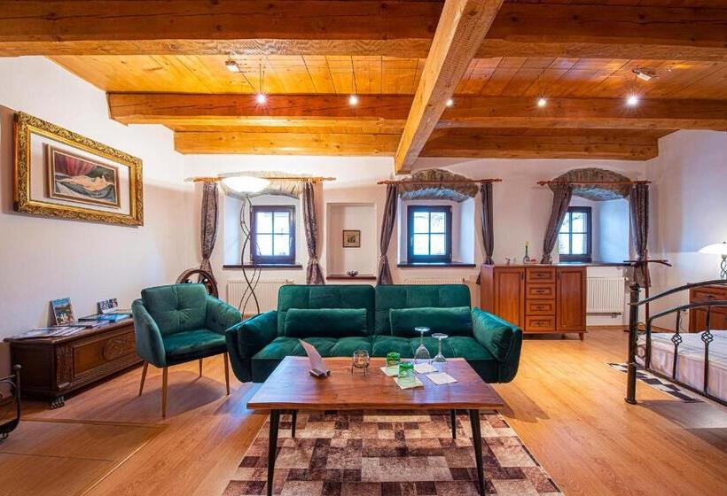 膳宿费 Penzión Familia