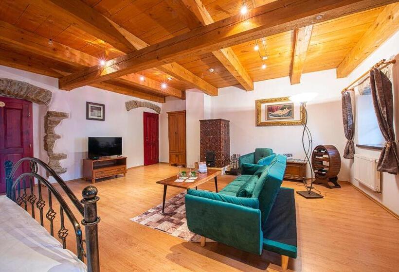 膳宿费 Penzión Familia