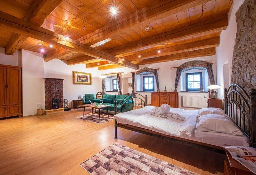 膳宿费 Penzión Familia