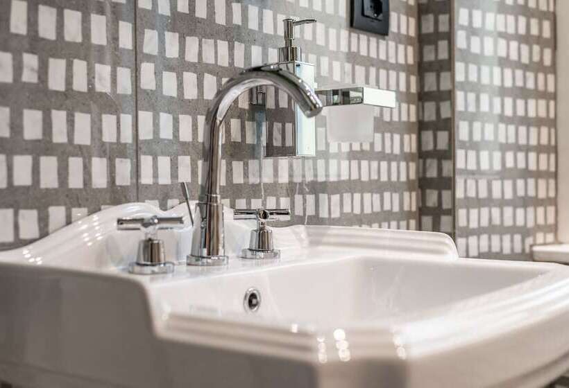 پانسیون The Couper Spiga