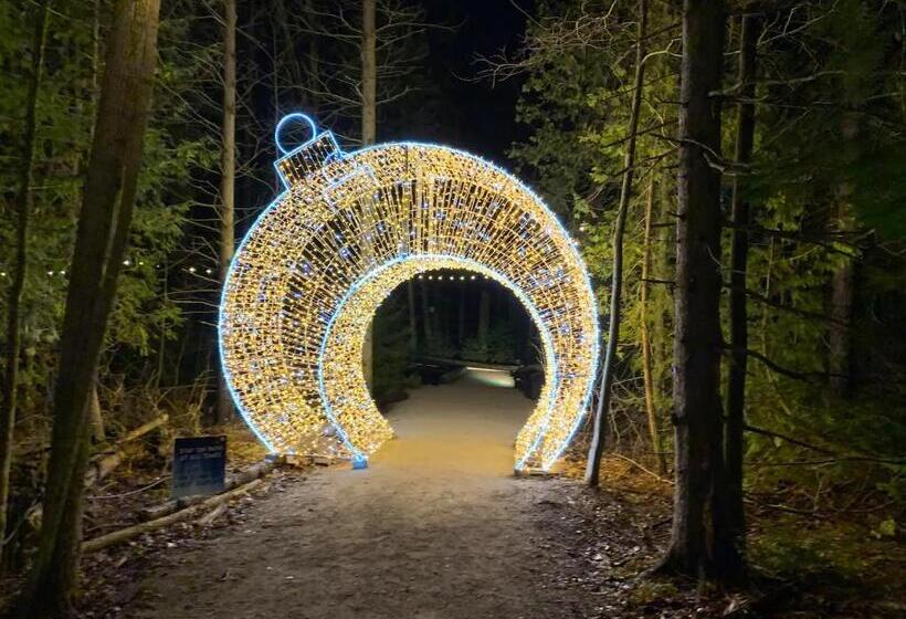 Курорт King & Queen Bed, Pool, Firepit, Fully Stocked