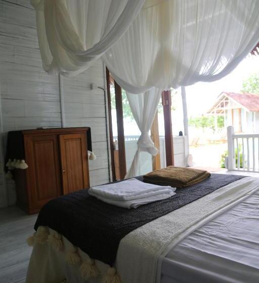 استراحتگاه La Belle Hollow Trees