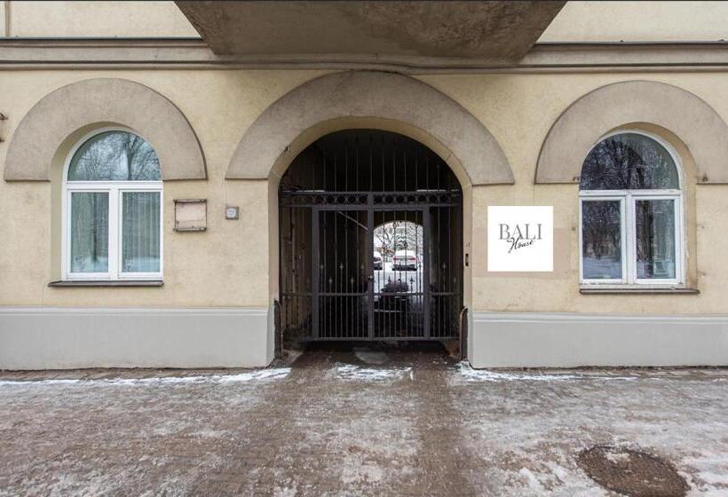 هاستل Bali House Vilnius