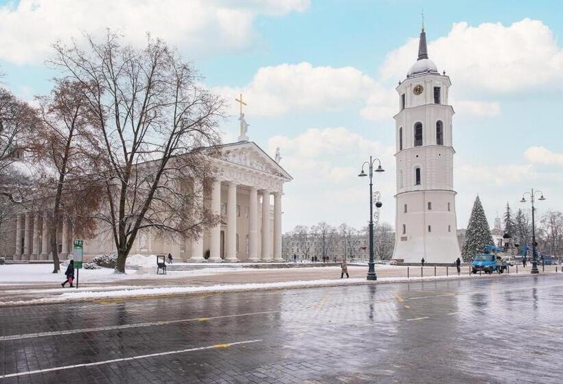 هاستل Bali House Vilnius