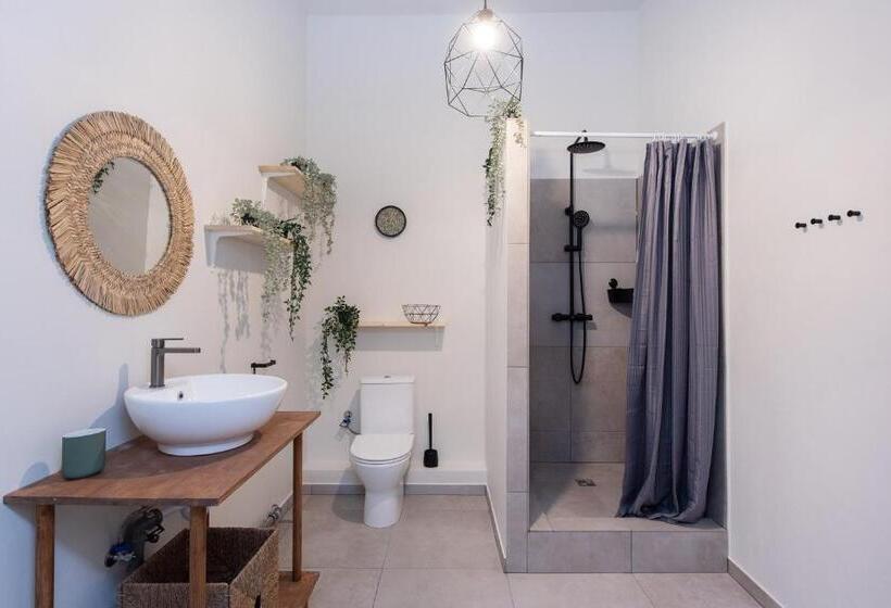 هاستل Bali House Vilnius