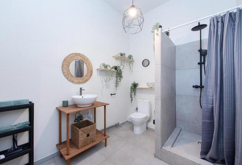 هاستل Bali House Vilnius