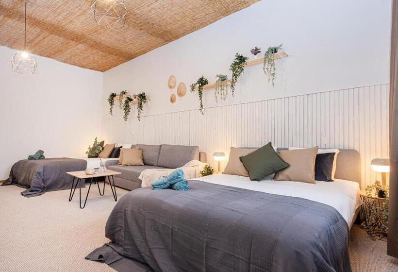 هاستل Bali House Vilnius