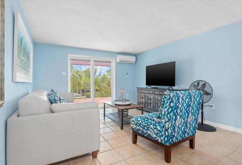 Beautiful Waterfront Condo 1