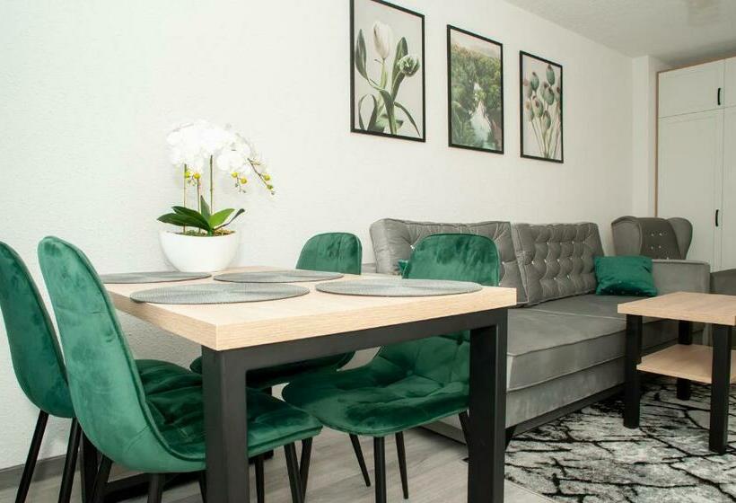 민박 Apartament Luxury Swidnik