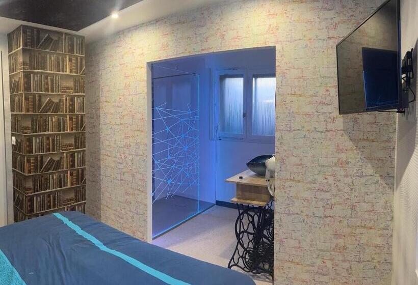 민박 Butterfly By Carl Emilie