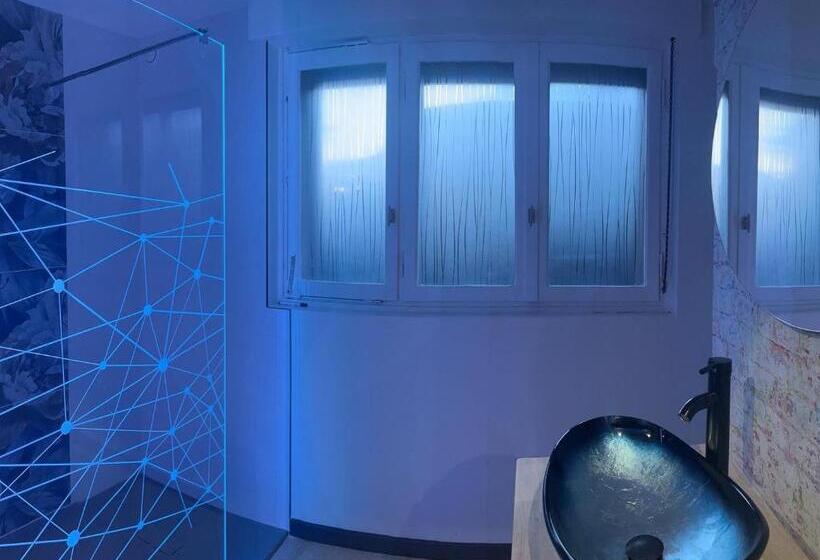 민박 Butterfly By Carl Emilie