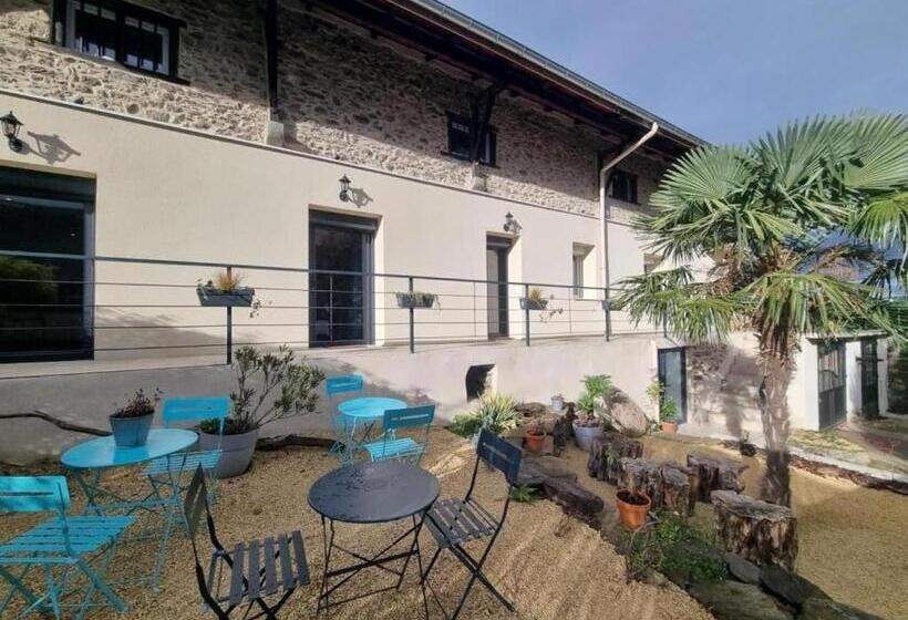 Bed and Breakfast La Voûte Du Pilat & Options Spa, Massage