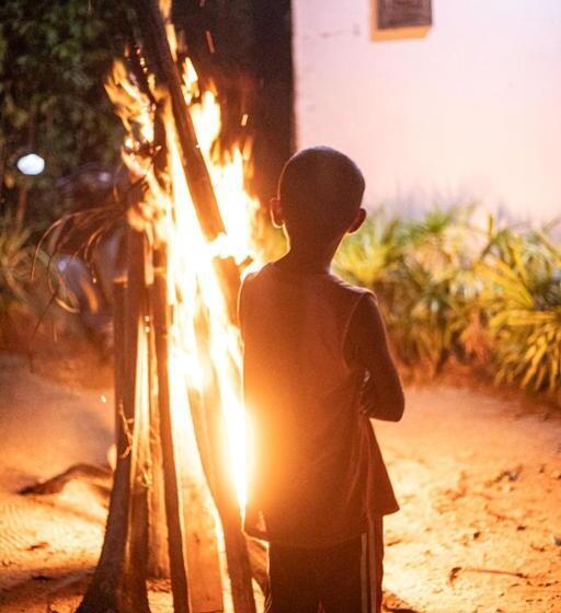 Bed and Breakfast Midigama Inn