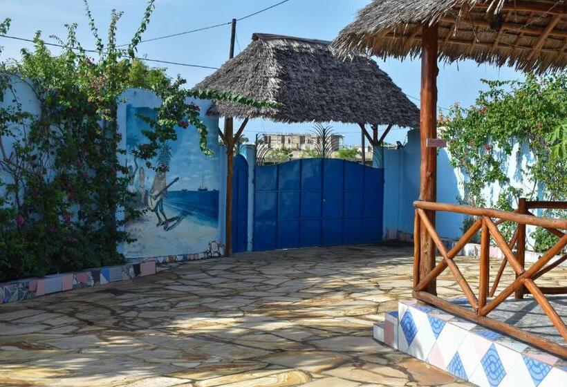 Bed and Breakfast Pineapple House