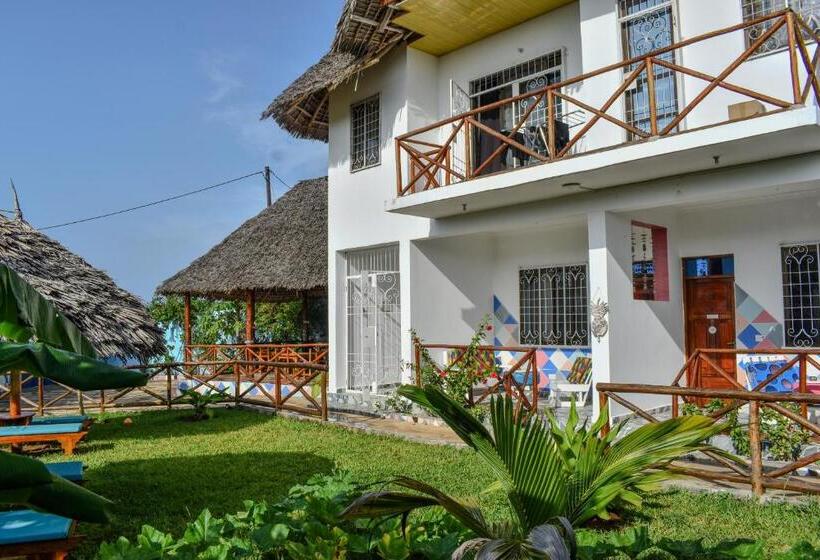 Bed and Breakfast Pineapple House