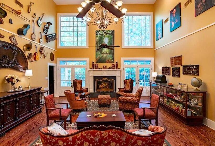 مبيت وإفطار The Bird & Butterfly Inn