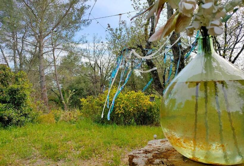 민박 Villa Les Chariotins