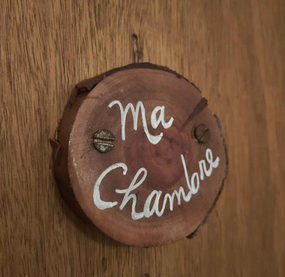 민박 Villa Les Chariotins