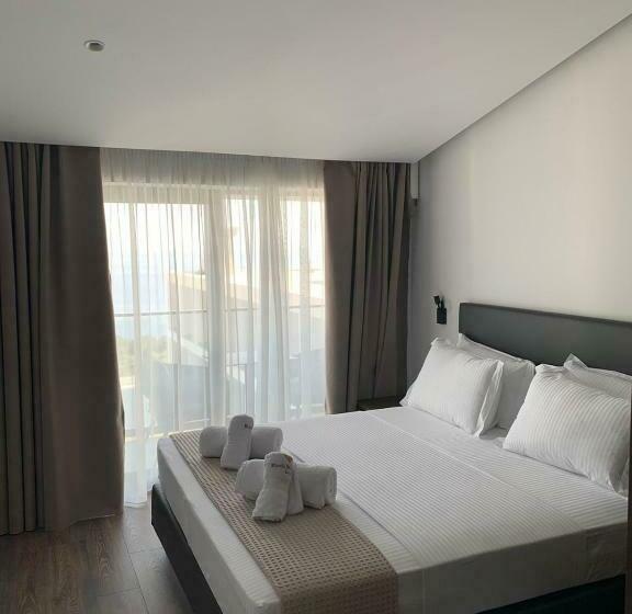 Black Diamond Hotel Dhermi