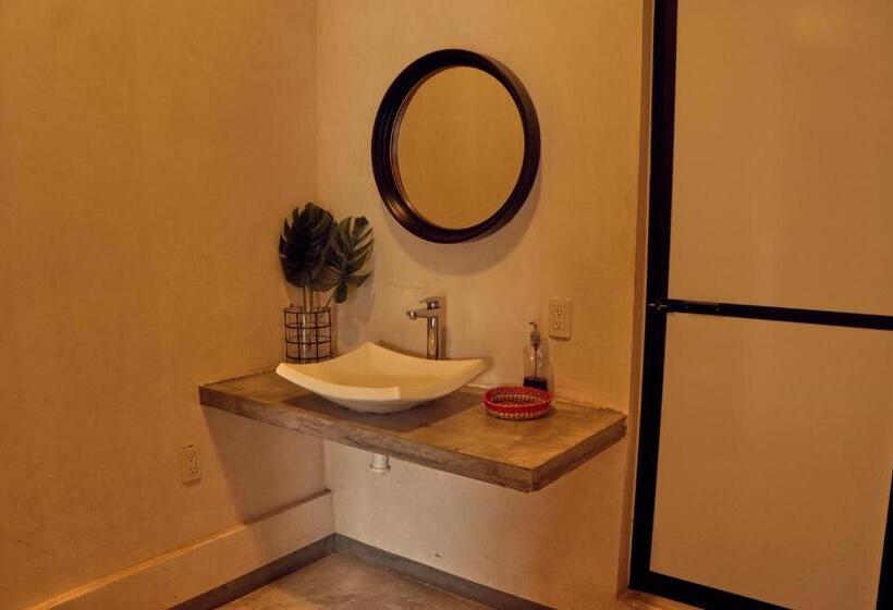 Casa Nomada Tuxtla Hotel   Hostal