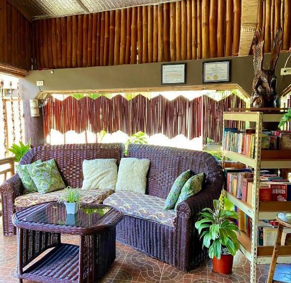 هتل Angela S Pool Resort