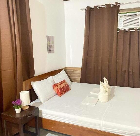 هتل Angela S Pool Resort