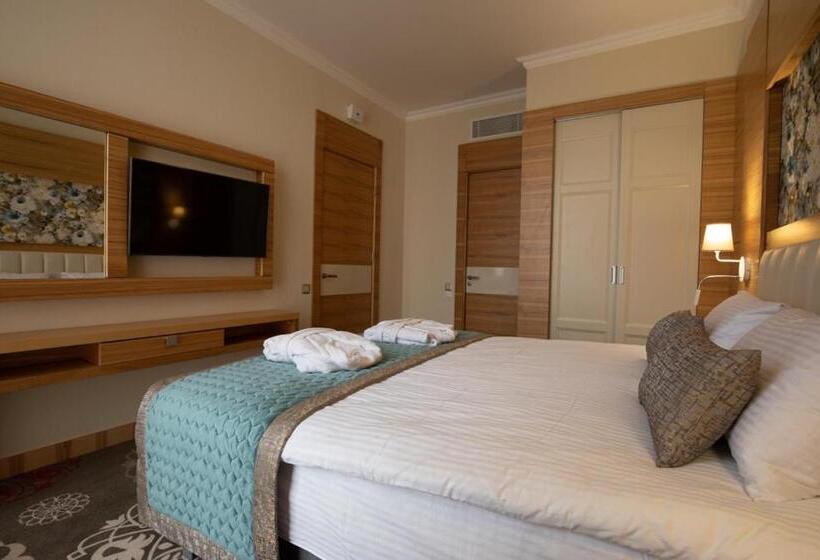 هتل Arden Palace Medical Resort & Spa