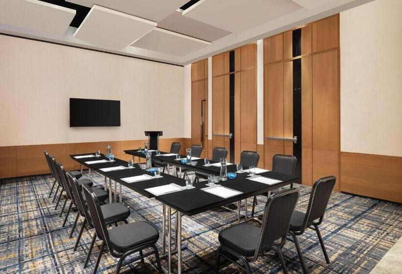 هتل Courtyard By Marriott Colombo