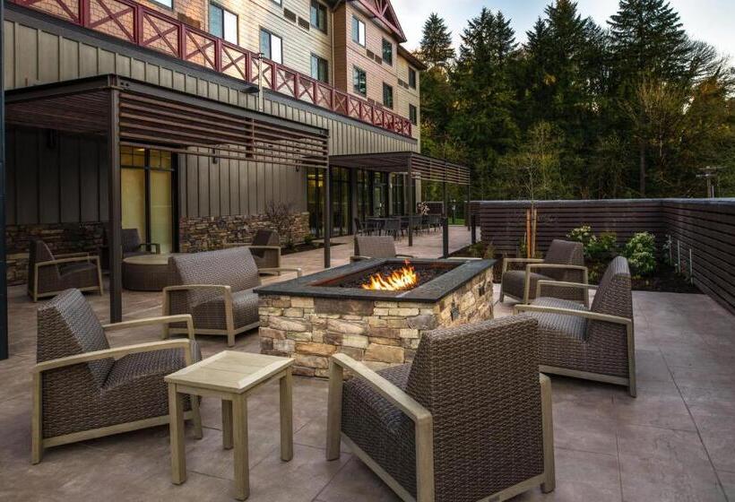 فندق Courtyard By Marriott Olympia