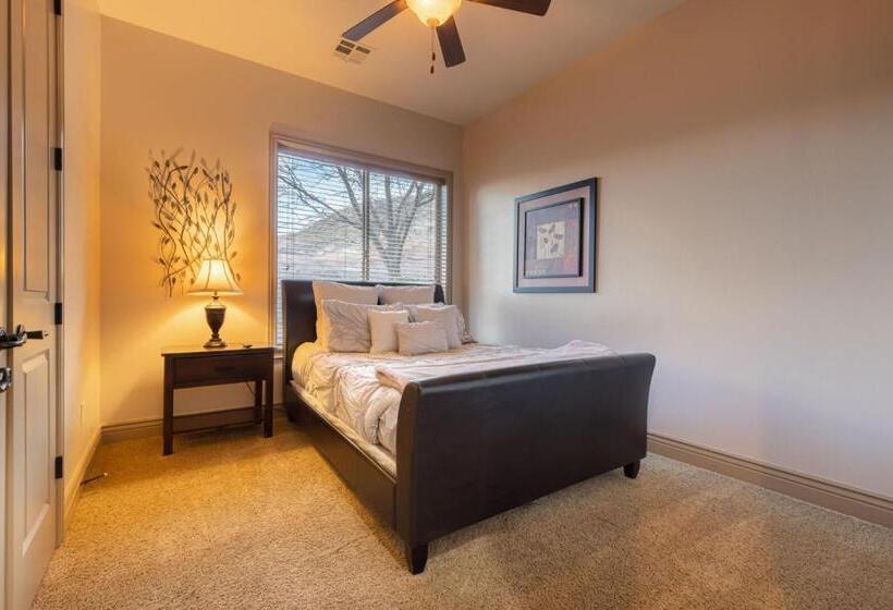 בית מלון כפרי D5 Coral Springs Poolside Ground Floor 3 Bedroom Hillside View