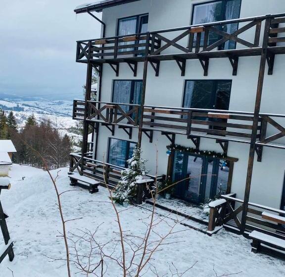 Hotel Dacha на магурі