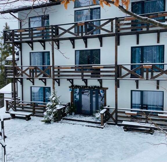 Hotel Dacha на магурі