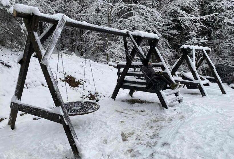 Hotel Dacha на магурі