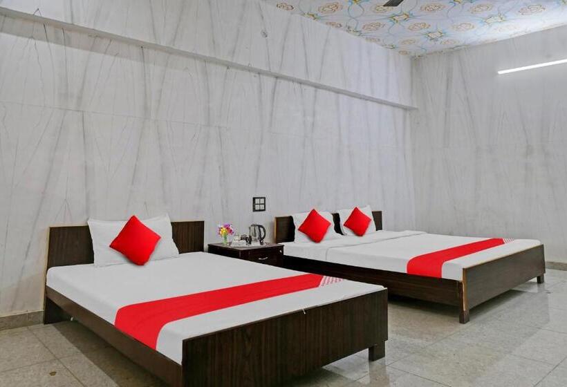 فندق Flagship Rajaram Singh Blessing Garden And