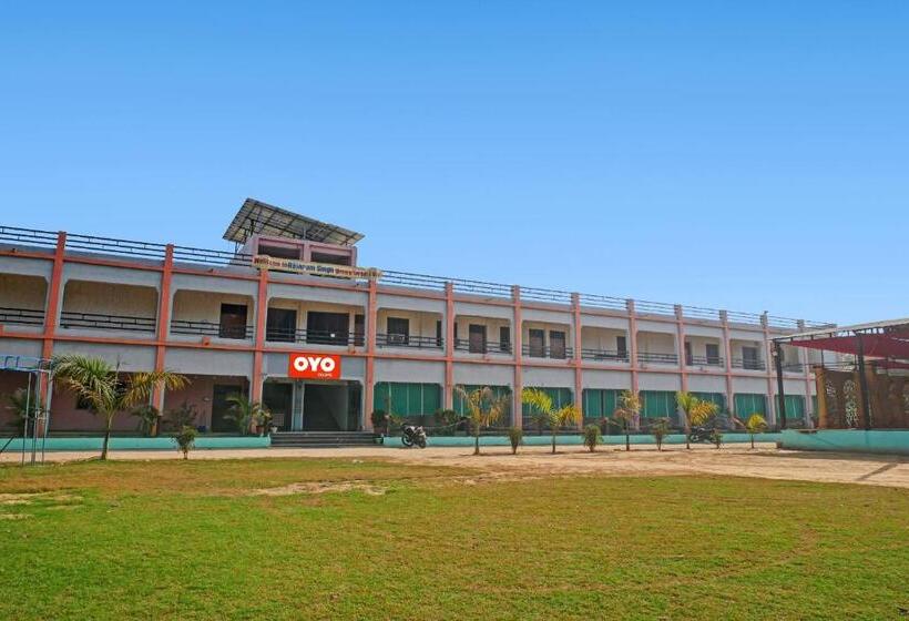 فندق Flagship Rajaram Singh Blessing Garden And