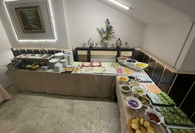 ホテル Grand İşbi̇li̇r