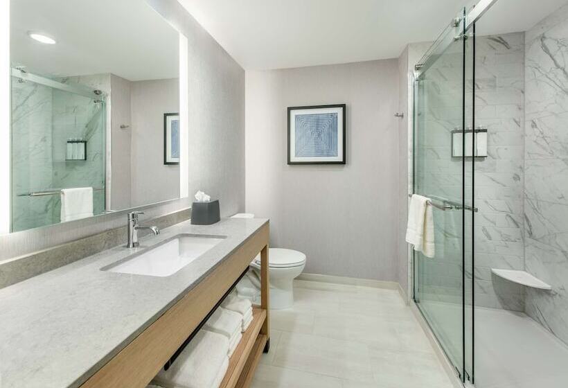 Отель Hyatt Place Newark Main Street