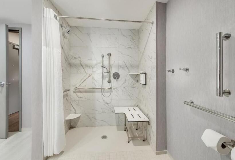 Отель Hyatt Place Newark Main Street