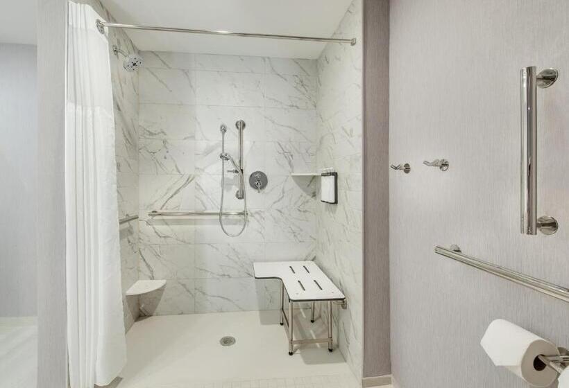 Отель Hyatt Place Newark Main Street