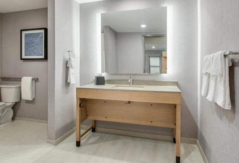 Отель Hyatt Place Newark Main Street