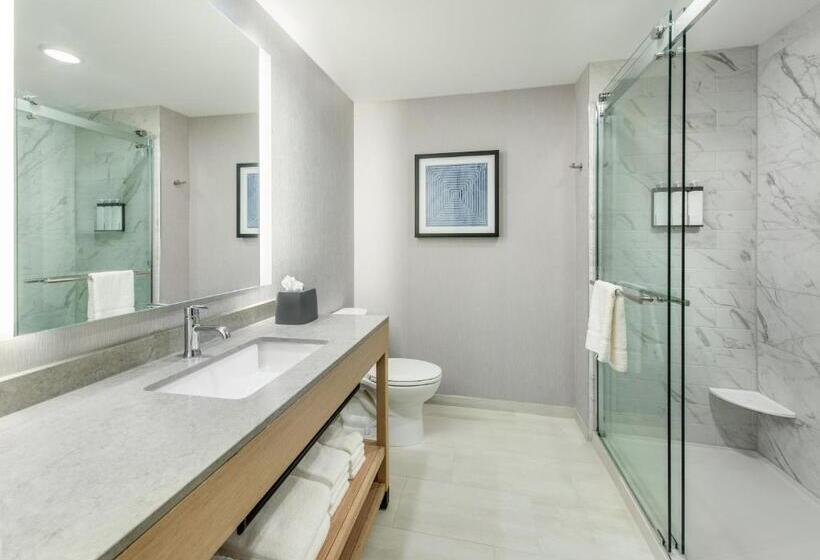 Отель Hyatt Place Newark Main Street