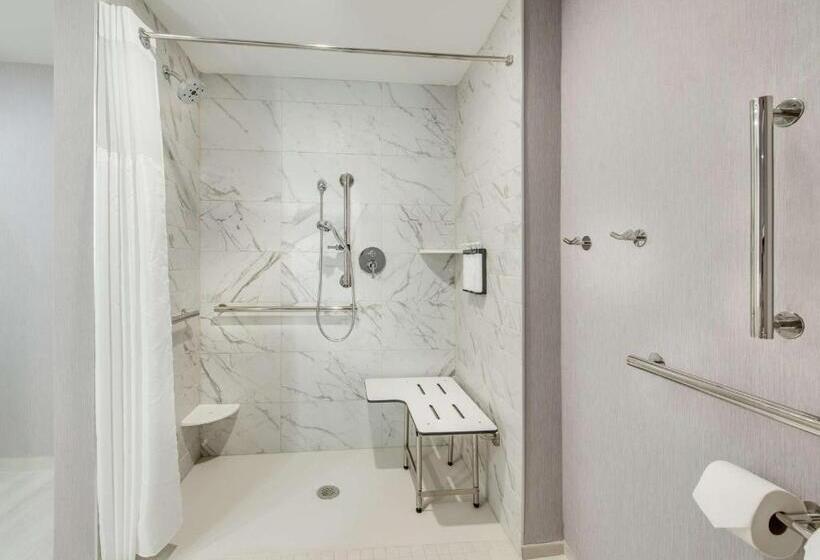 Отель Hyatt Place Newark Main Street