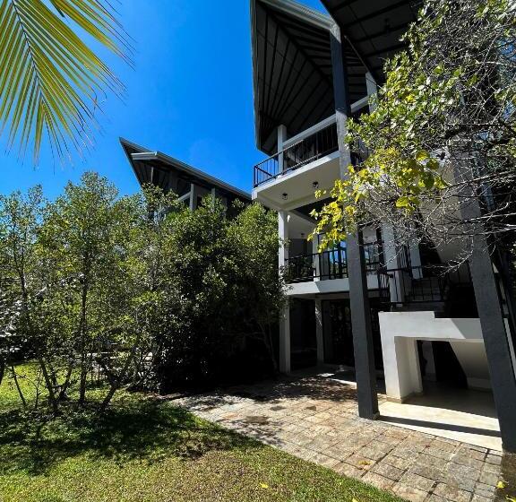 Отель Karawwa Luxury Villas