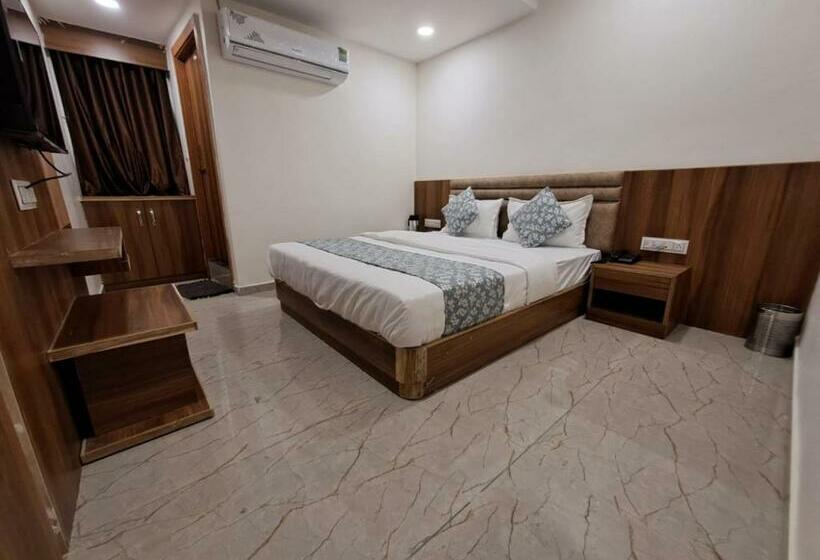 ホテル Maan Villa By G L Group