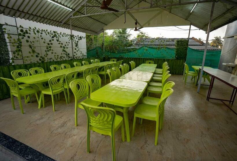 בית מלון כפרי Mathura Resort