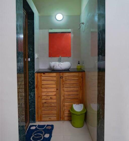 בית מלון כפרי Mathura Resort