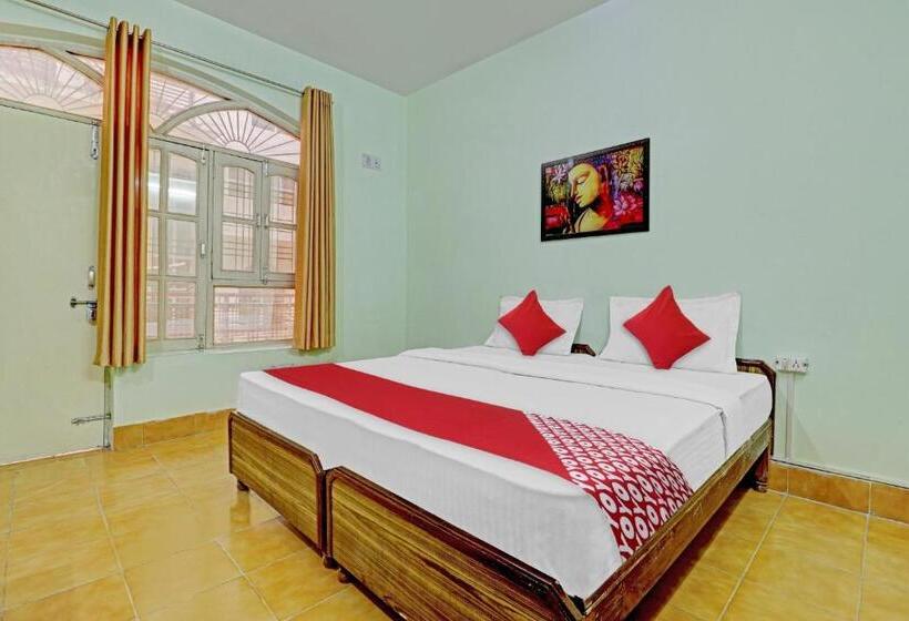 Hotel Oyo Flagship 80636 Ganga View Harry Stay