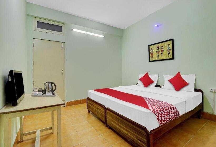 Hotel Oyo Flagship 80636 Ganga View Harry Stay