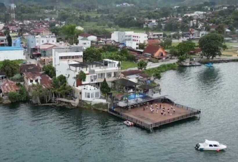 Отель Purnama Balige