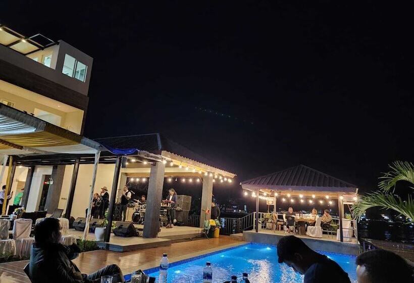 Отель Purnama Balige